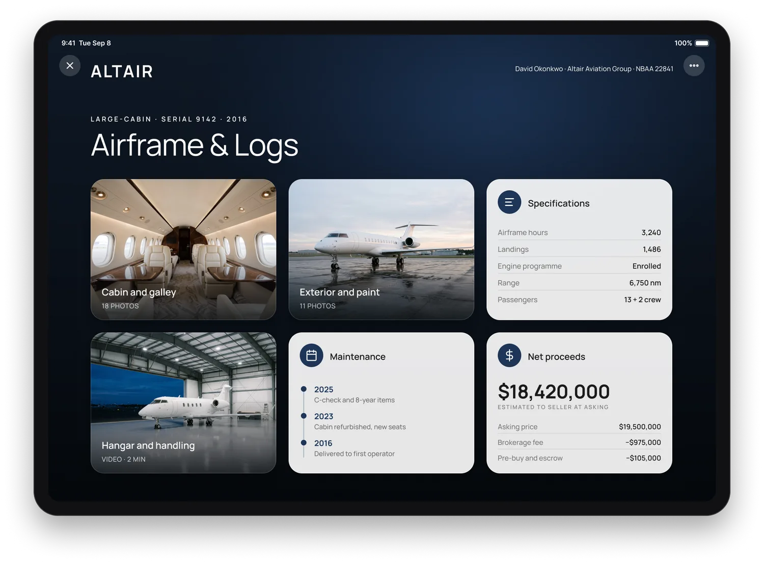 A destination opened inside the aircraft presentation on an iPad: photographs of the cabin, the exterior on the ramp and the hangar, beside a specification card, a maintenance timeline and an estimate of the seller's net proceeds.